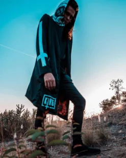 SULLIVAN KING X SCUMMY BEARS - SKULLIVAN - CLOAK 13 SULLIVAN KING X SCUMMY BEARS - SKULLIVAN - CLOAK