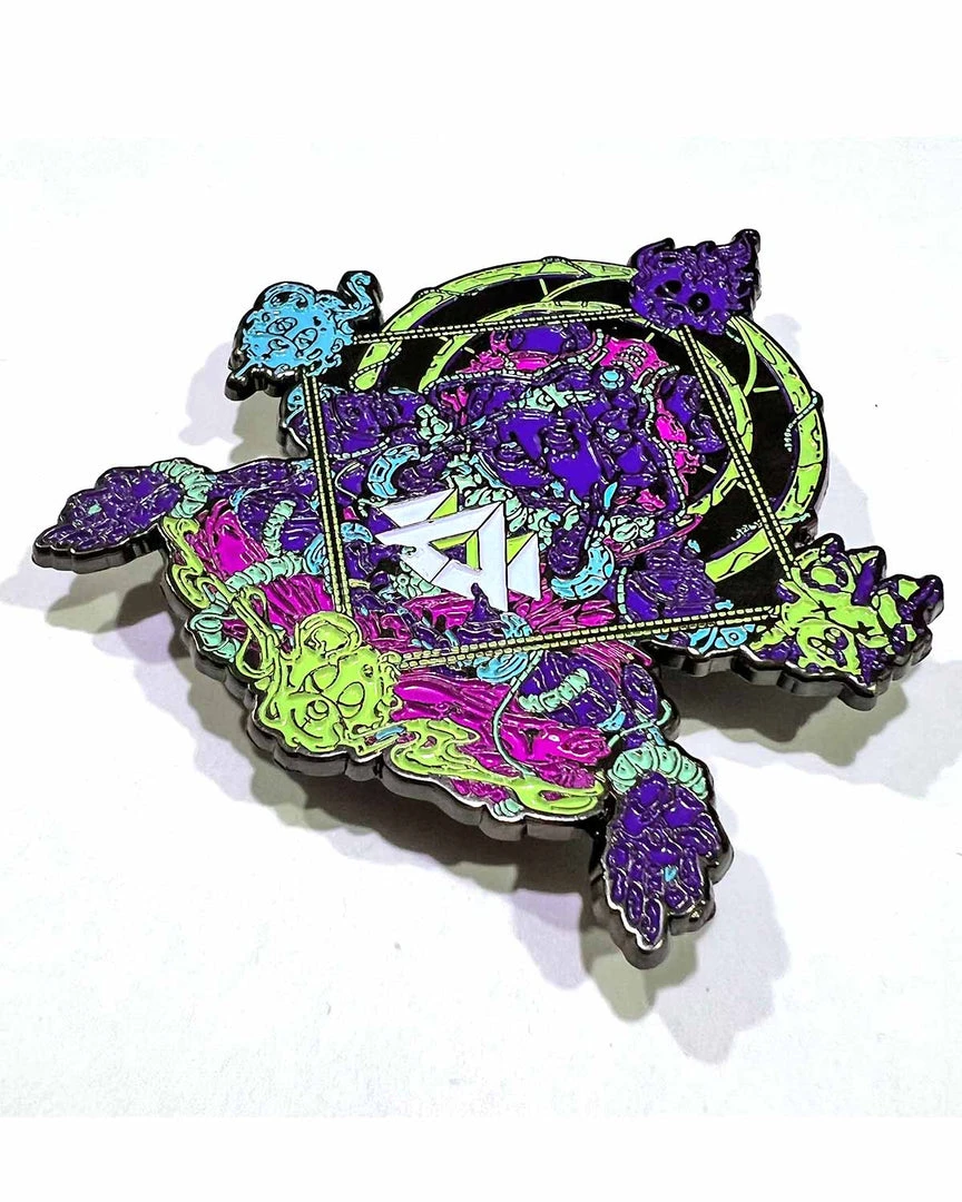 WAKAAN X SCUMMY BEARS - ANCIENT ALIENS - 3.5" DARK SILVER PIN 4 WAKAAN X SCUMMY BEARS - ANCIENT ALIENS - 3.5" DARK SILVER PIN